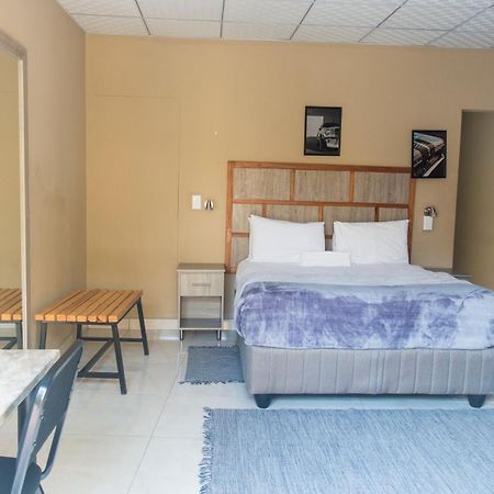 Ondangwa Rest Camp Bed & Breakfast Ngoại thất bức ảnh