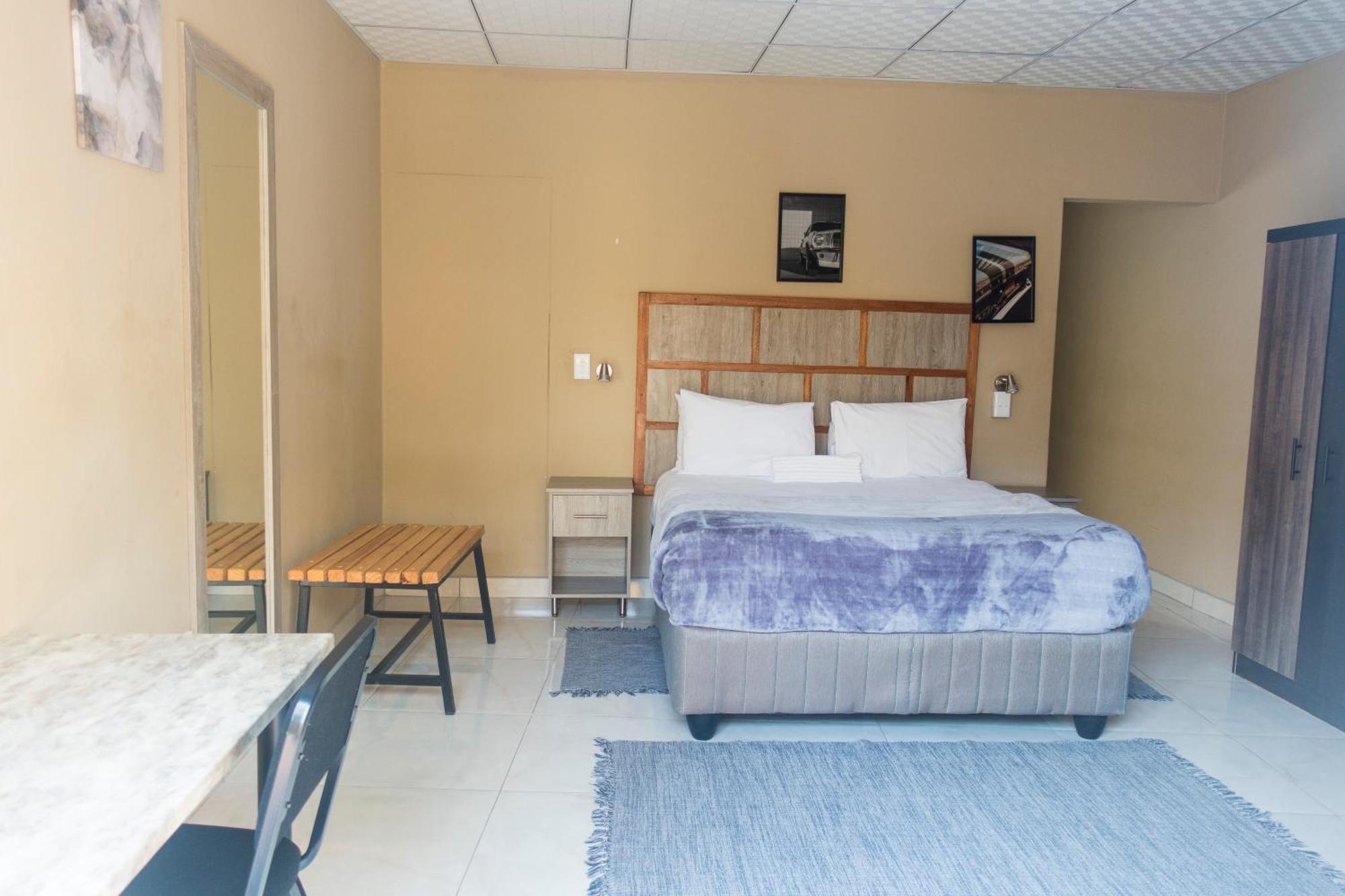 Ondangwa Rest Camp Bed & Breakfast Ngoại thất bức ảnh