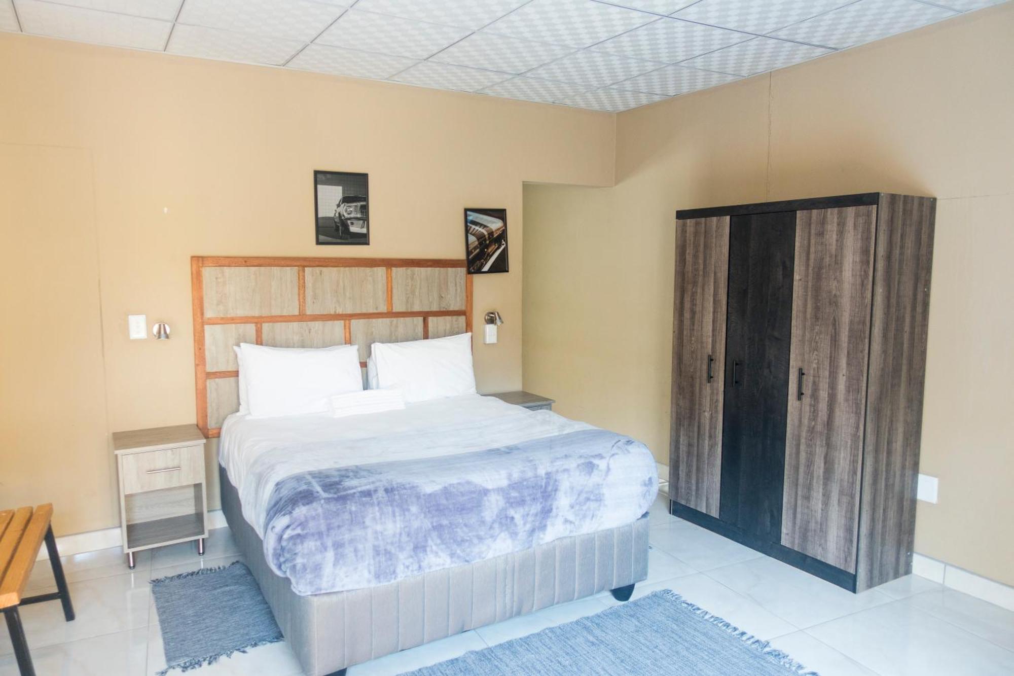 Ondangwa Rest Camp Bed & Breakfast Ngoại thất bức ảnh